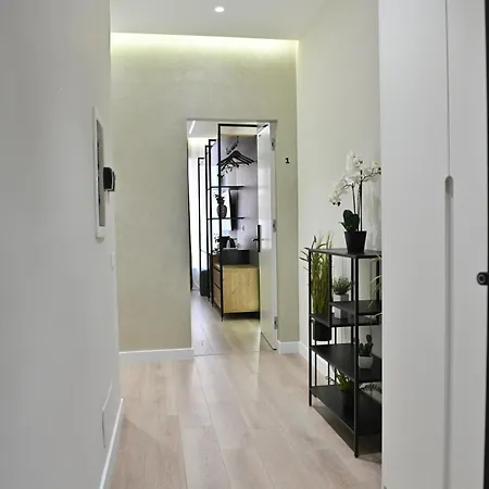 Galeria's Rooms, Tirana, Self Check-in Apartman *